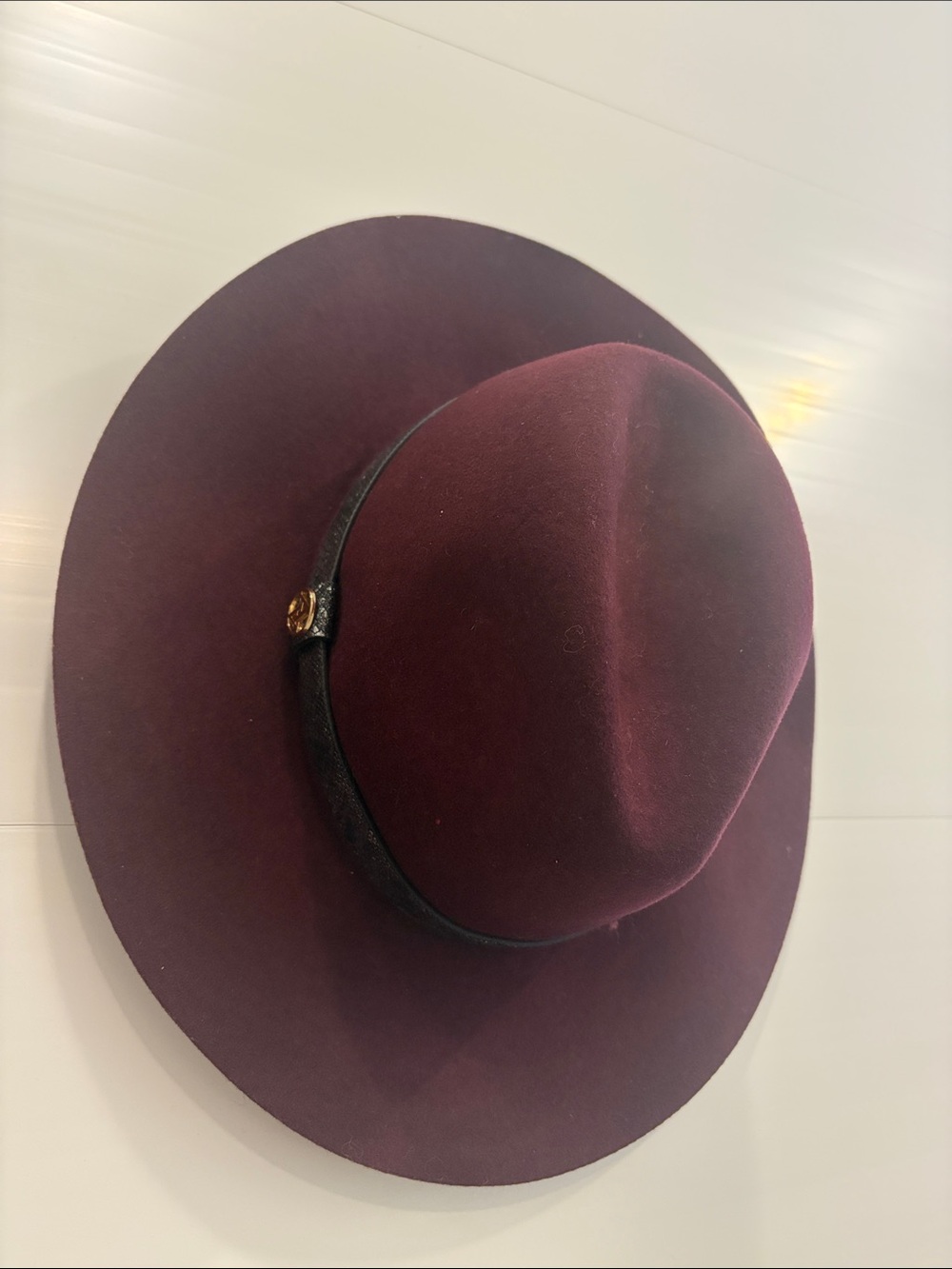 Women’s Wide Brim Hat in Deep Burgundy